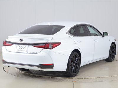 2023 Lexus ES photo 2