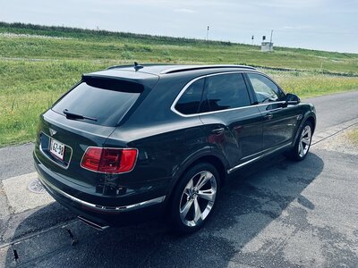 2016 Bentley BENTAYGA — фото 31