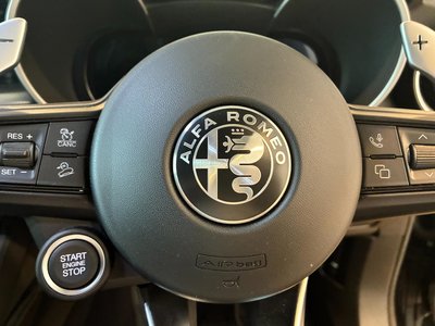 صورة 39 لـ 2025 ALFA Romeo STELVIO