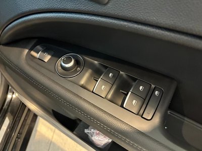 صورة 23 لـ 2025 ALFA Romeo STELVIO