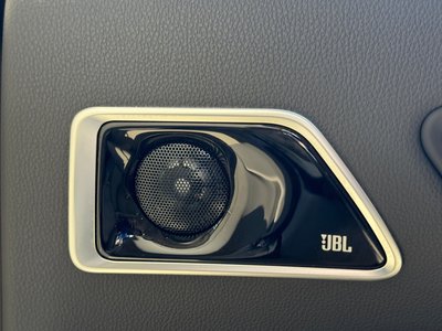 2025 Toyota LAND CRUISER 300 — миниатюра 9