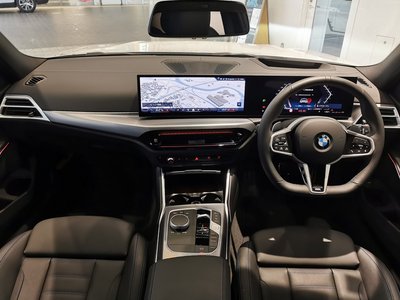 2025 BMW 3 SERIES TOURING photo 2