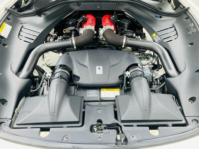 2014 Ferrari CALIFORNIA T 照片 5