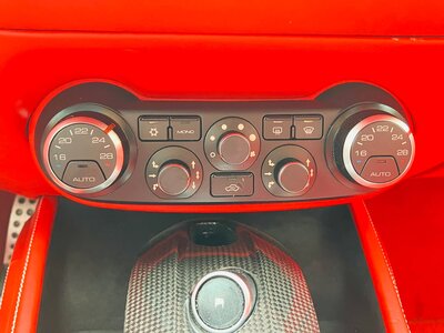 2014 Ferrari CALIFORNIA T 照片 42