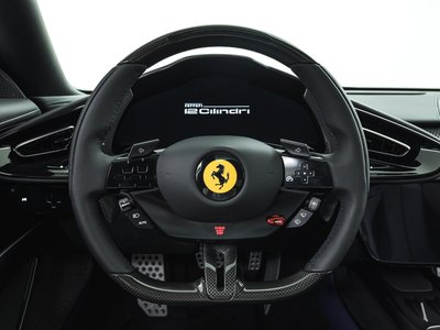 صورة 14 لـ 2025 Ferrari 12 CILINDRI