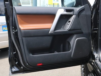 صورة 24 لـ 2021 Toyota LAND CRUISER PRADO