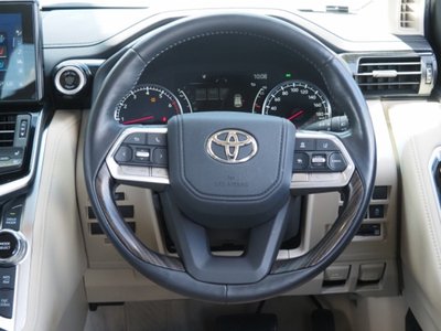 2024 Toyota LAND CRUISER 300 — фото 39