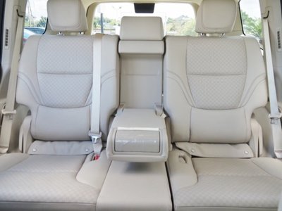 2024 Toyota LAND CRUISER 300 — фото 26