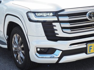 2024 Toyota LAND CRUISER 300 — фото 13