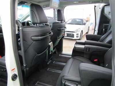 2023 Toyota ALPHARD — фото 42