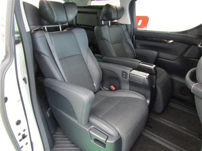 2023 Toyota ALPHARD — фото 8