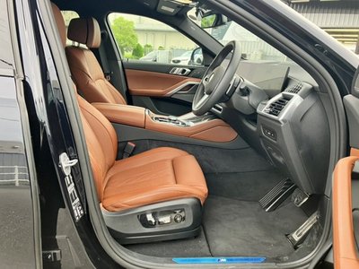 2025 BMW X6 photo 9