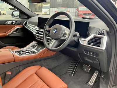 2025 BMW X6 photo 8