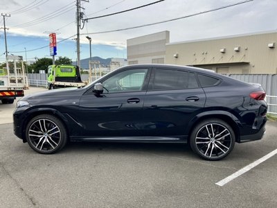 2025 BMW X6 photo 2