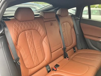 2025 BMW X6 photo 13