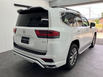 صورة 7 لـ 2024 Toyota LAND CRUISER 300