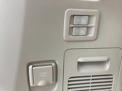 صورة 42 لـ 2024 Toyota LAND CRUISER 300