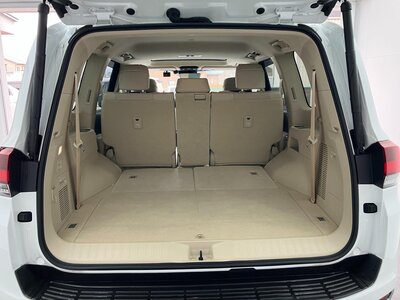 صورة 55 لـ 2024 Toyota LAND CRUISER 300