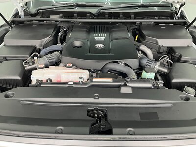 صورة 59 لـ 2024 Toyota LAND CRUISER 300