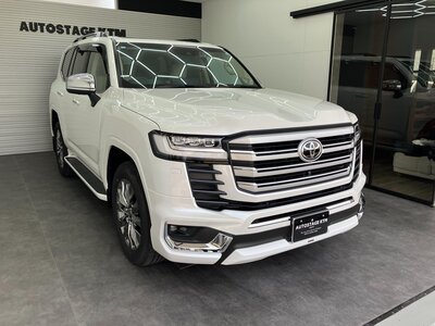 صورة 1 لـ 2024 Toyota LAND CRUISER 300