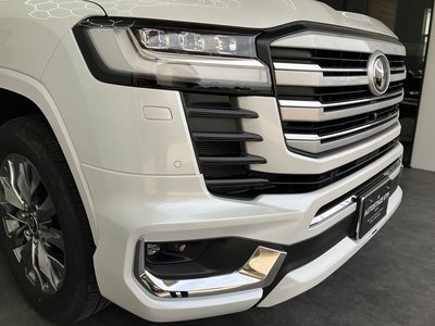 صورة 9 لـ 2024 Toyota LAND CRUISER 300