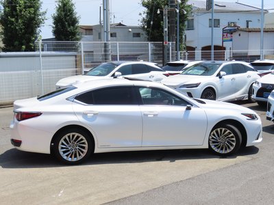 2022 Lexus ES photo 6