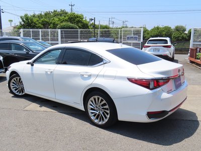 2022 Lexus ES photo 8