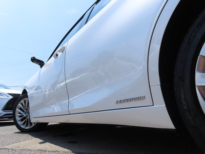2022 Lexus ES thumbnail 48