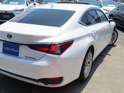 2022 Lexus ES thumbnail 34