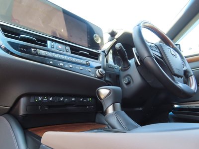 2022 Lexus ES thumbnail 71
