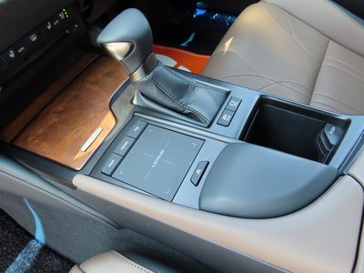 2022 Lexus ES thumbnail 70