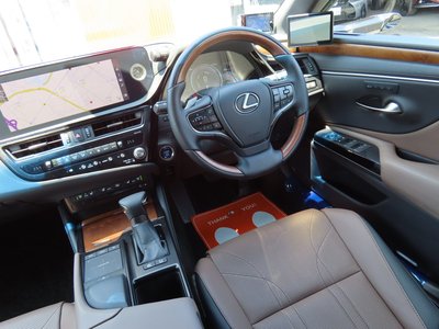 2022 Lexus ES thumbnail 52