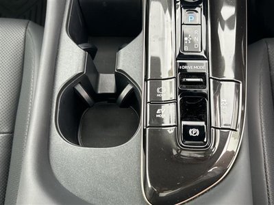 2024 Toyota CROWN SPORT photo 16