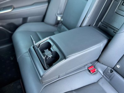 2022 Toyota CROWN CROSSOVER — фото 38