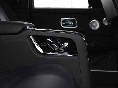 2026 ROLLS-ROYCE CULLINAN photo 38