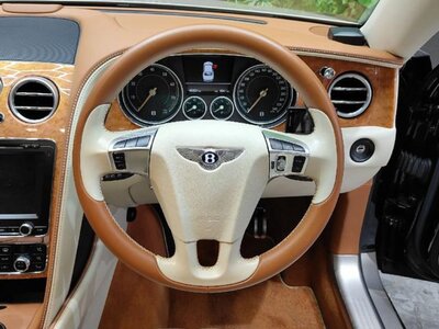 2016 Bentley FLYING SPUR — фото 16