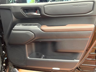 صورة 30 لـ 2024 Toyota LAND CRUISER 250