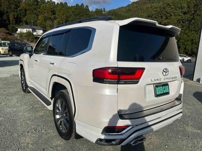 صورة 19 لـ 2024 Toyota LAND CRUISER 300
