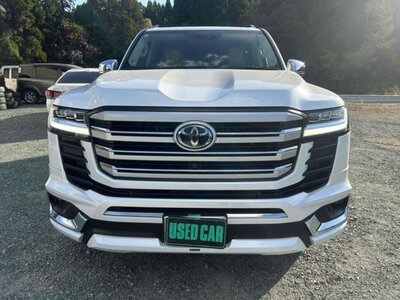 صورة 12 لـ 2024 Toyota LAND CRUISER 300