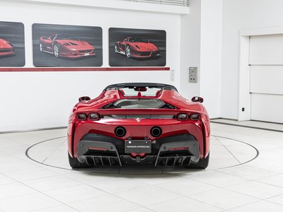 2023 Ferrari SF90 SPIDER — миниатюра 32