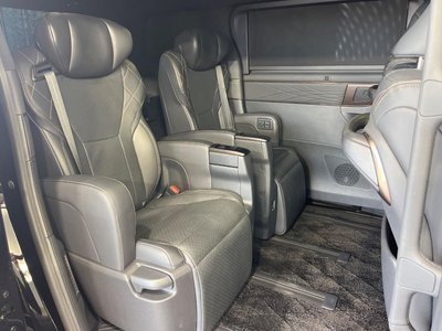 2023 Toyota VELLFIRE photo 11