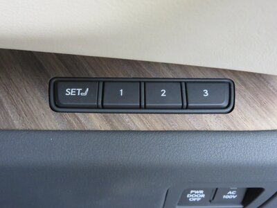 2024 Lexus LM 照片 13