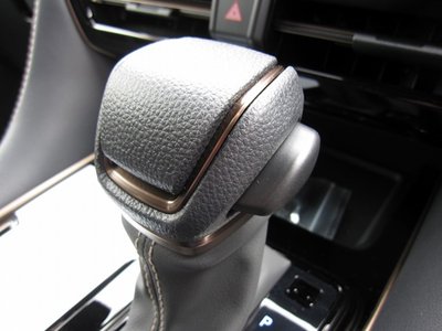 صورة 37 لـ 2026 Toyota ALPHARD
