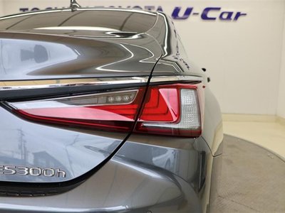 2023 Lexus ES thumbnail 26