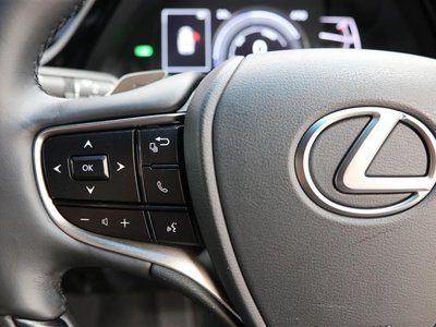 2023 Lexus ES thumbnail 14