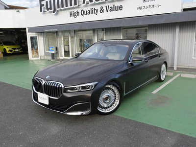 2020 BMW 7 SERIES photo 2