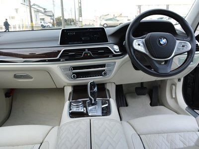 2020 BMW 7 SERIES thumbnail 18