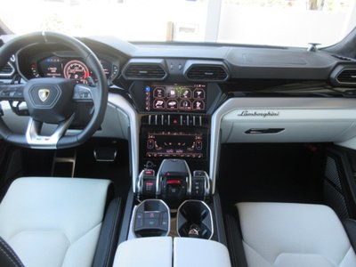 صورة 15 لـ 2018 Lamborghini URUS