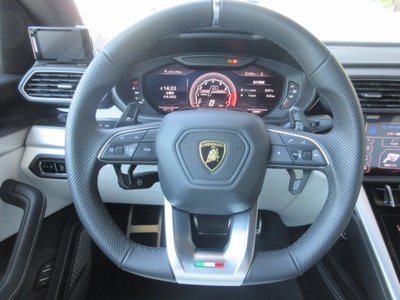صورة 16 لـ 2018 Lamborghini URUS