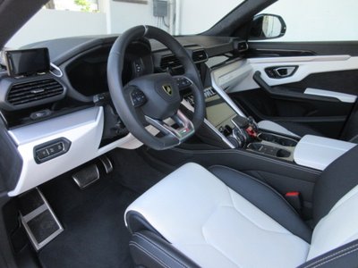 صورة 14 لـ 2018 Lamborghini URUS